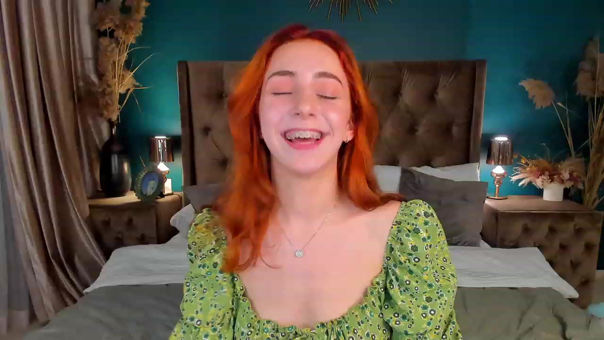 Gallery image thumbnail from ElsaYoung's myfreecams stream on, 08/18/2023, 17:24 image 2 of 20