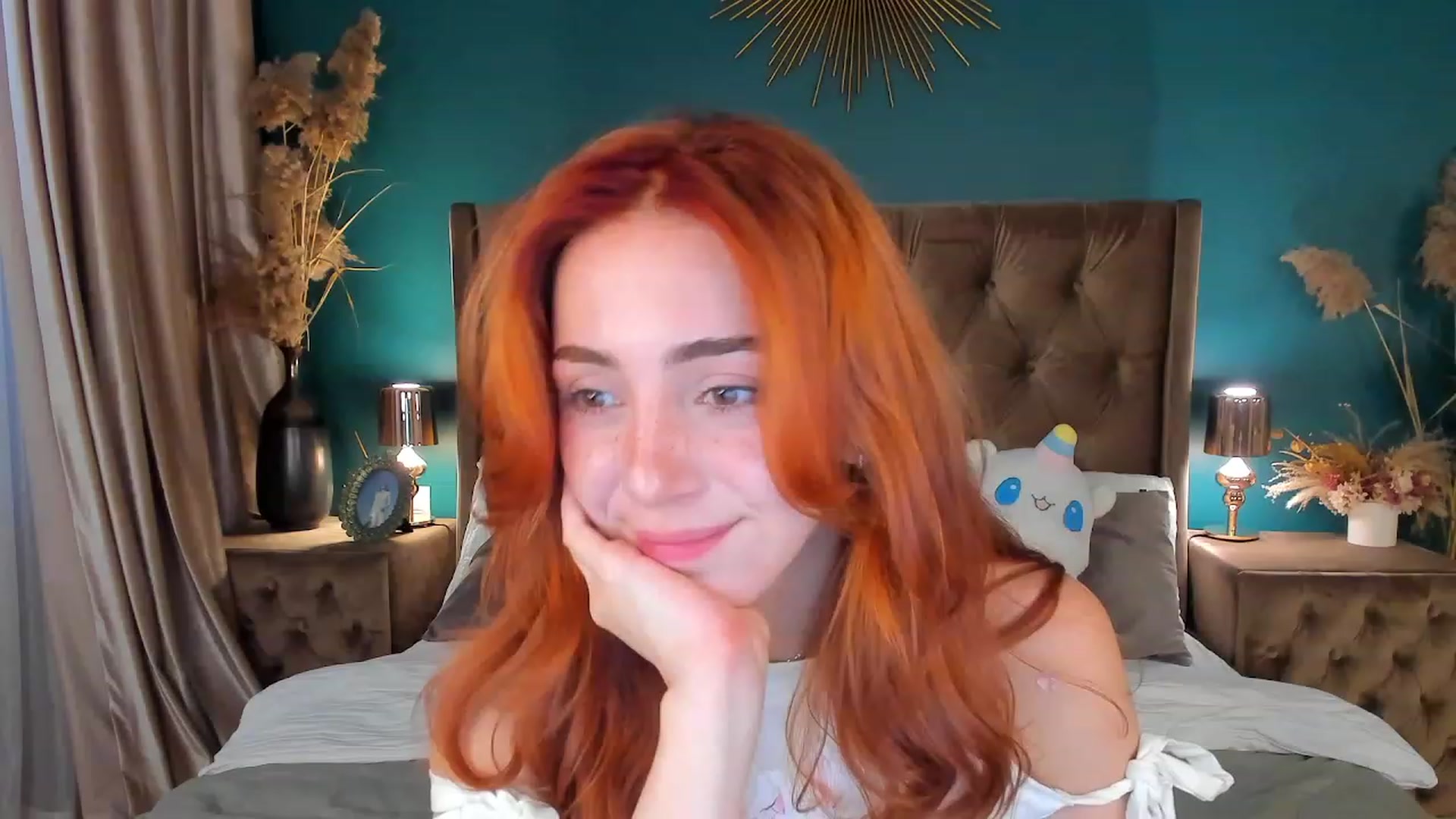 Gallery image thumbnail from ElsaYoung's myfreecams stream on, 08/19/2023, 07:39 image 17 of 20
