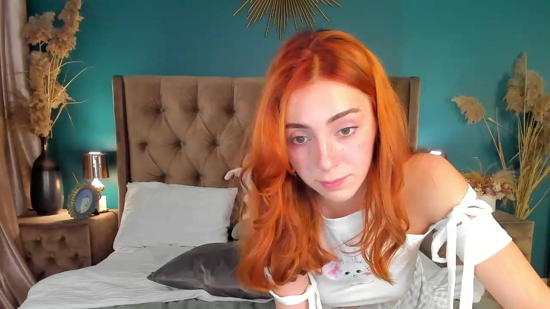 Gallery image thumbnail from ElsaYoung's myfreecams stream on, 08/19/2023, 10:32 image 18 of 20