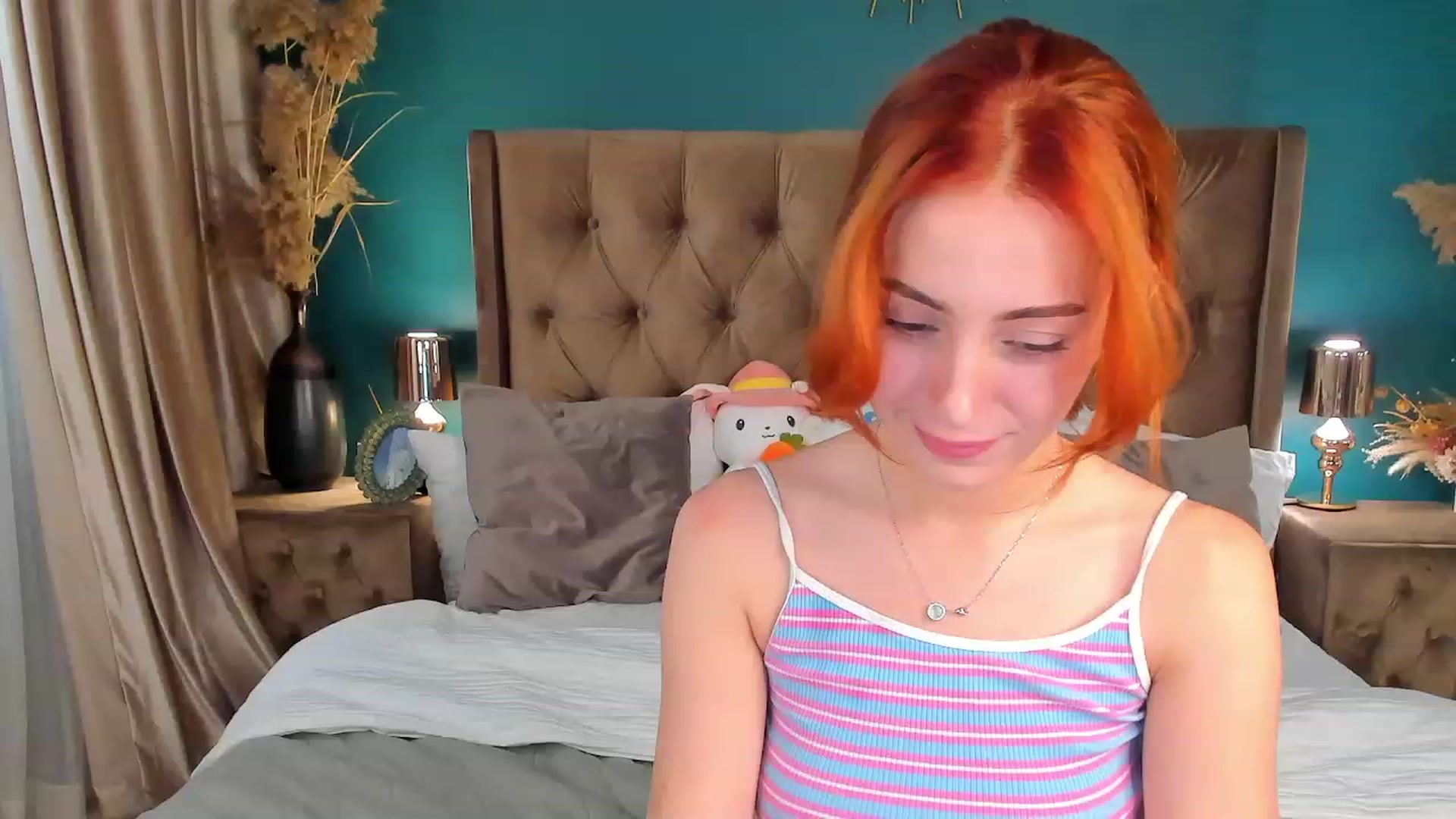 Gallery image thumbnail from ElsaYoung's myfreecams stream on, 08/19/2023, 13:43 image 17 of 20