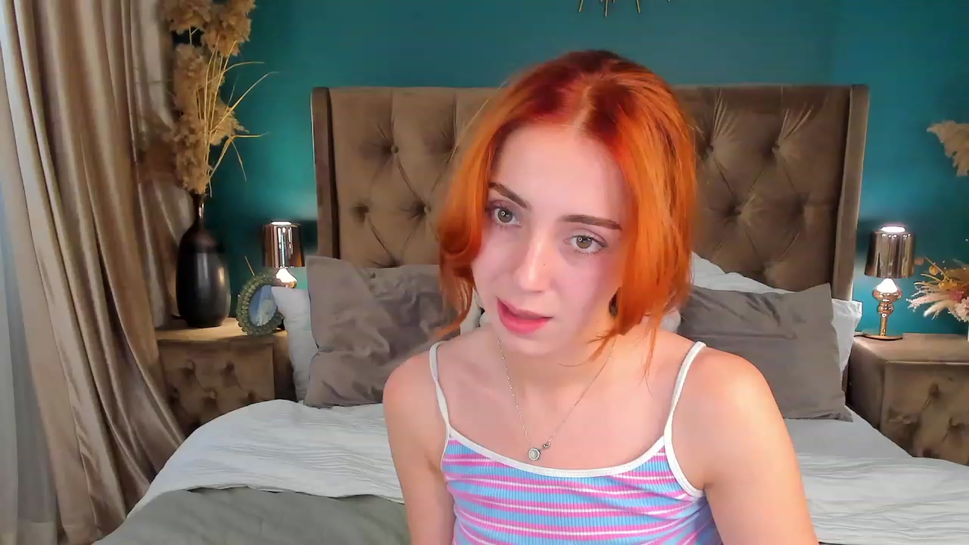 Gallery image thumbnail from ElsaYoung's myfreecams stream on, 08/19/2023, 13:43 image 19 of 20