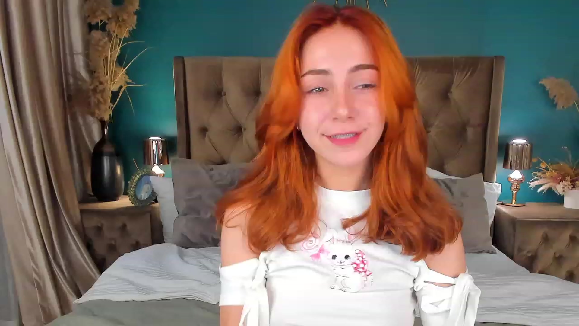 Gallery image thumbnail from ElsaYoung's myfreecams stream on, 08/19/2023, 13:43 image 2 of 20