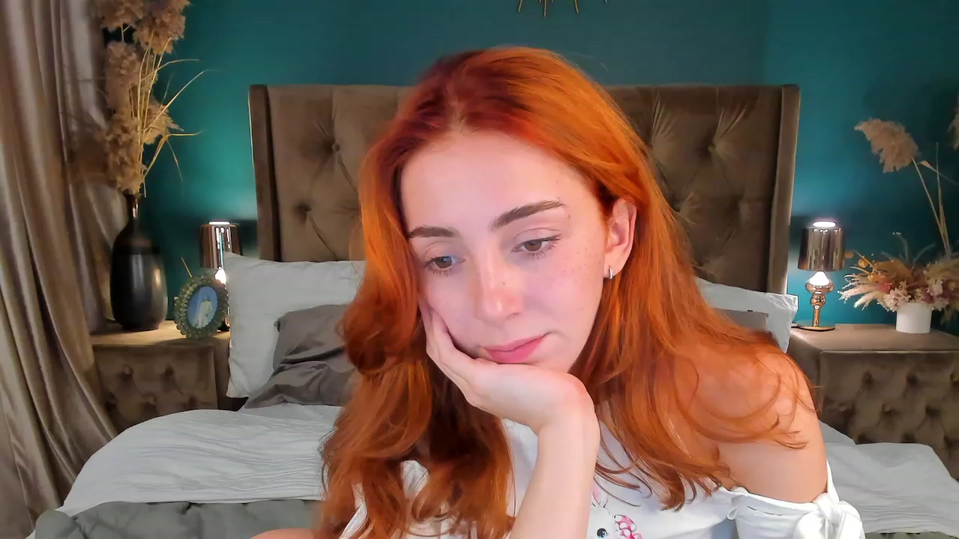 Gallery image thumbnail from ElsaYoung's myfreecams stream on, 08/19/2023, 14:42 image 7 of 20