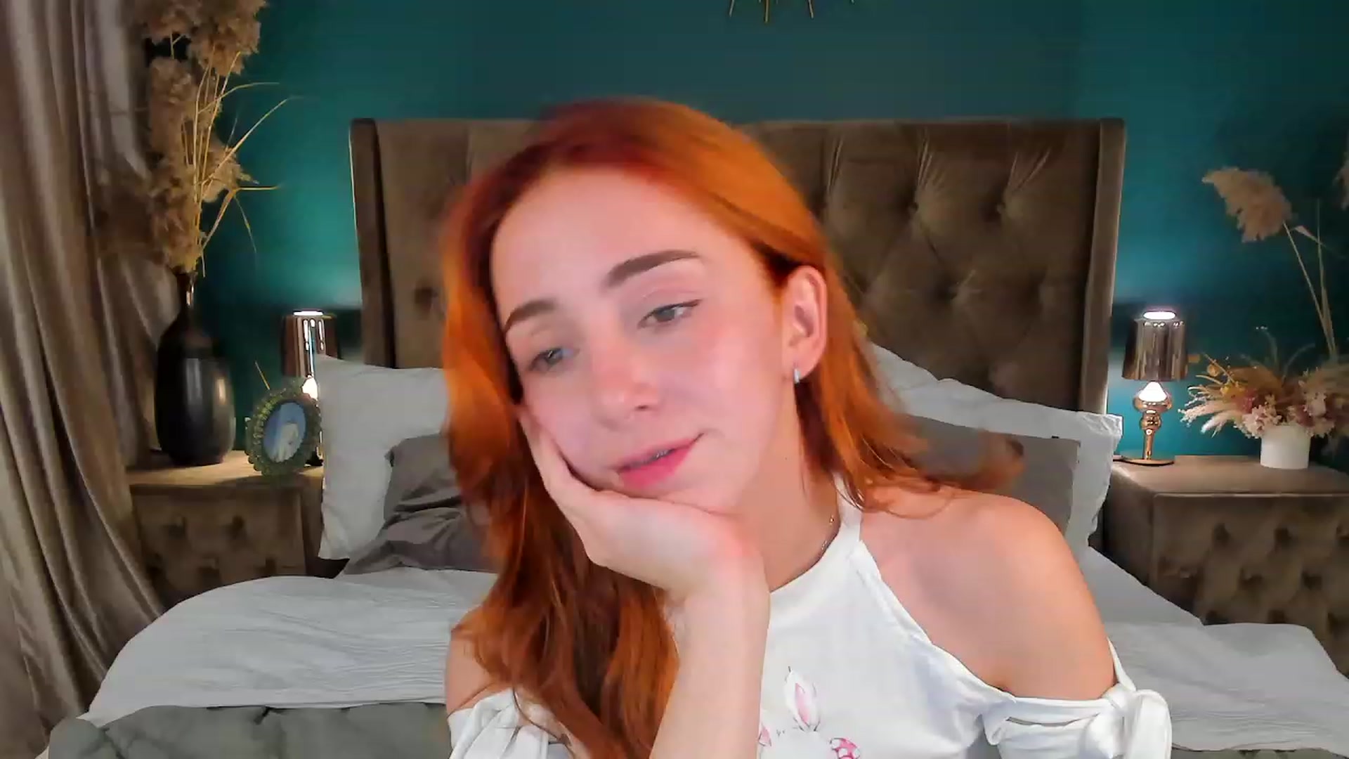 Gallery image thumbnail from ElsaYoung's myfreecams stream on, 08/19/2023, 14:42 image 13 of 20