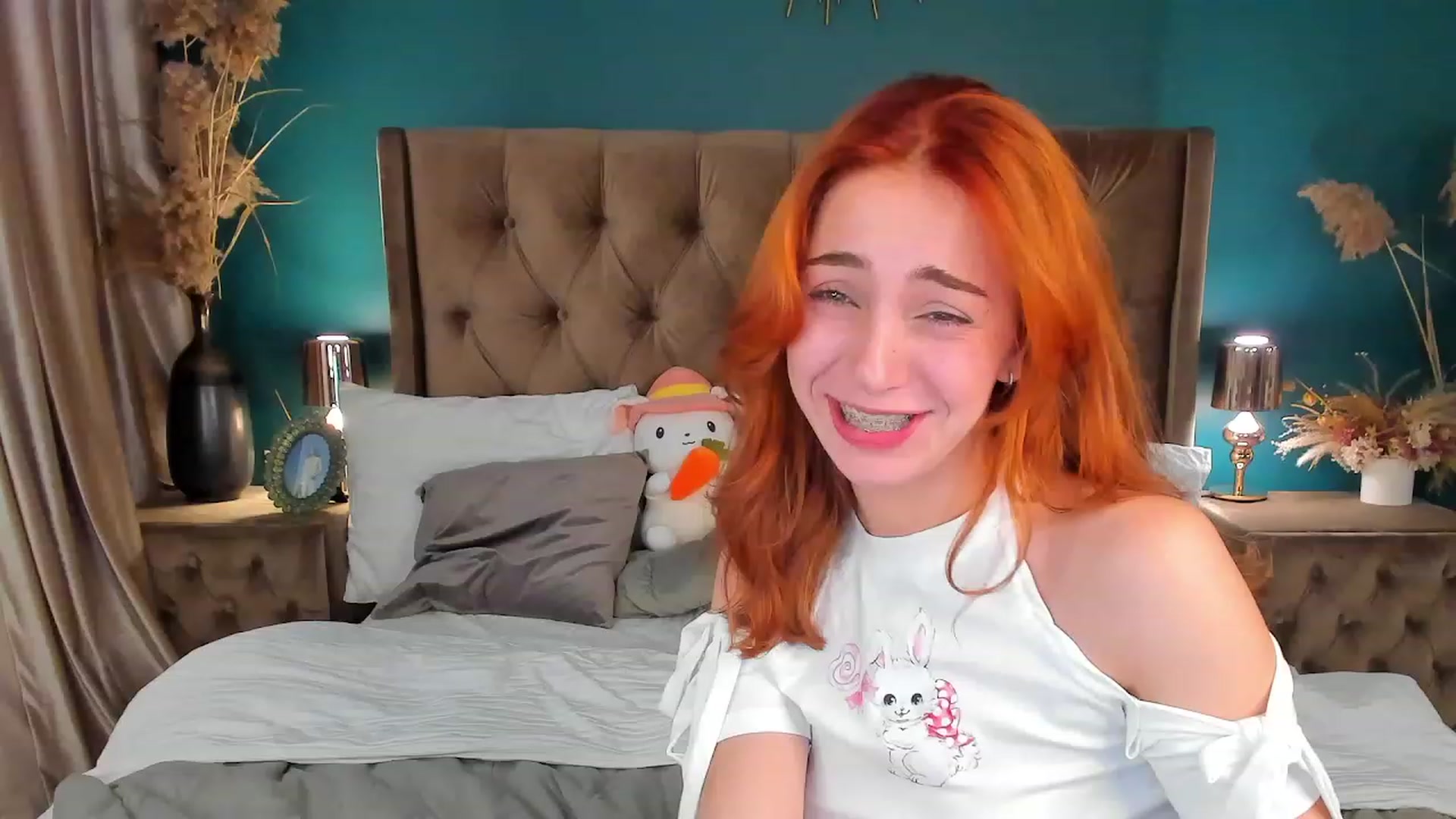 Gallery image thumbnail from ElsaYoung's myfreecams stream on, 08/19/2023, 14:42 image 11 of 20