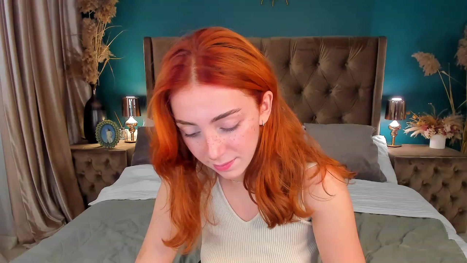 Gallery image thumbnail from ElsaYoung's myfreecams stream on, 08/20/2023, 13:30 image 11 of 20