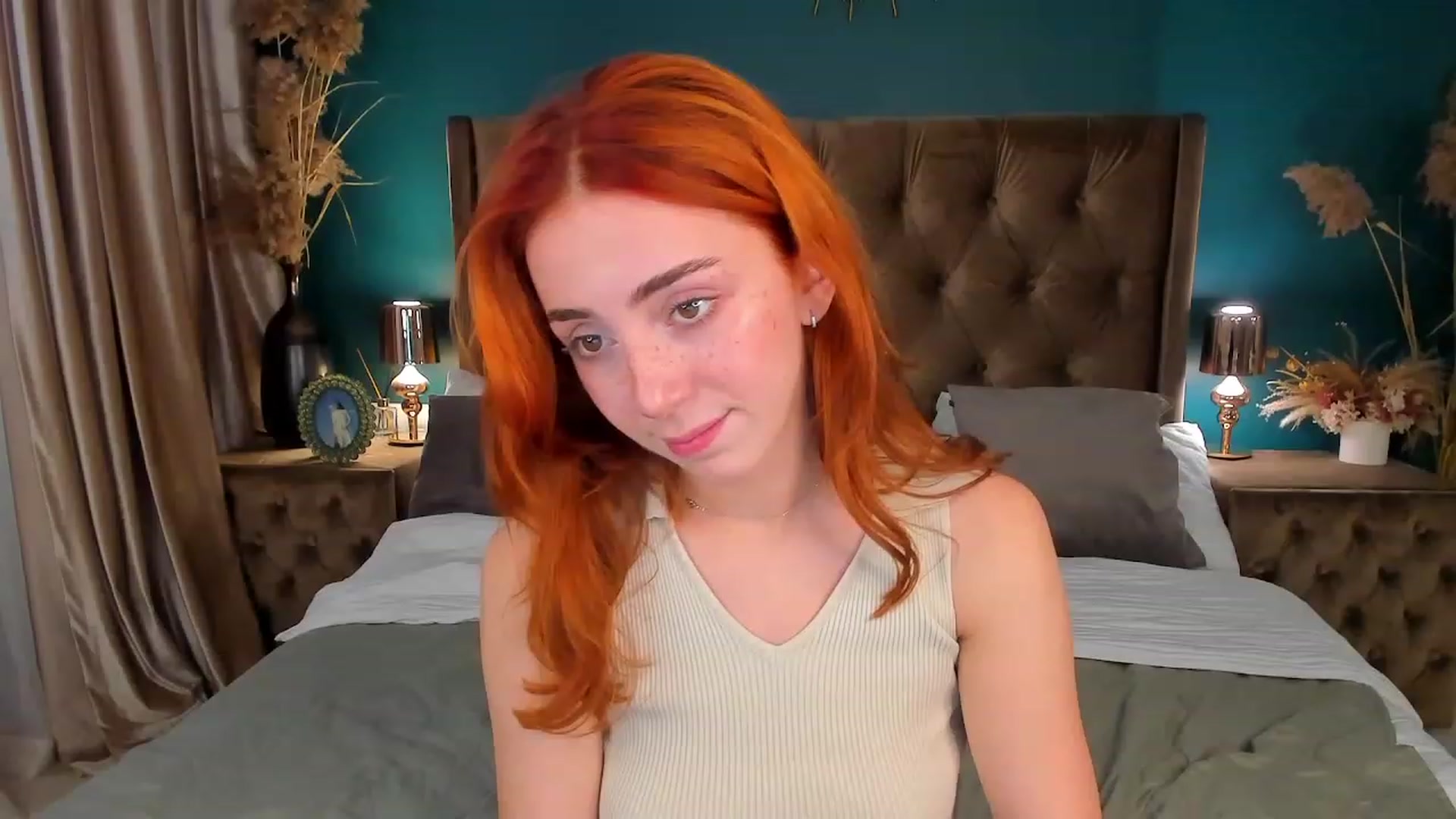 Gallery image thumbnail from ElsaYoung's myfreecams stream on, 08/20/2023, 13:30 image 10 of 20