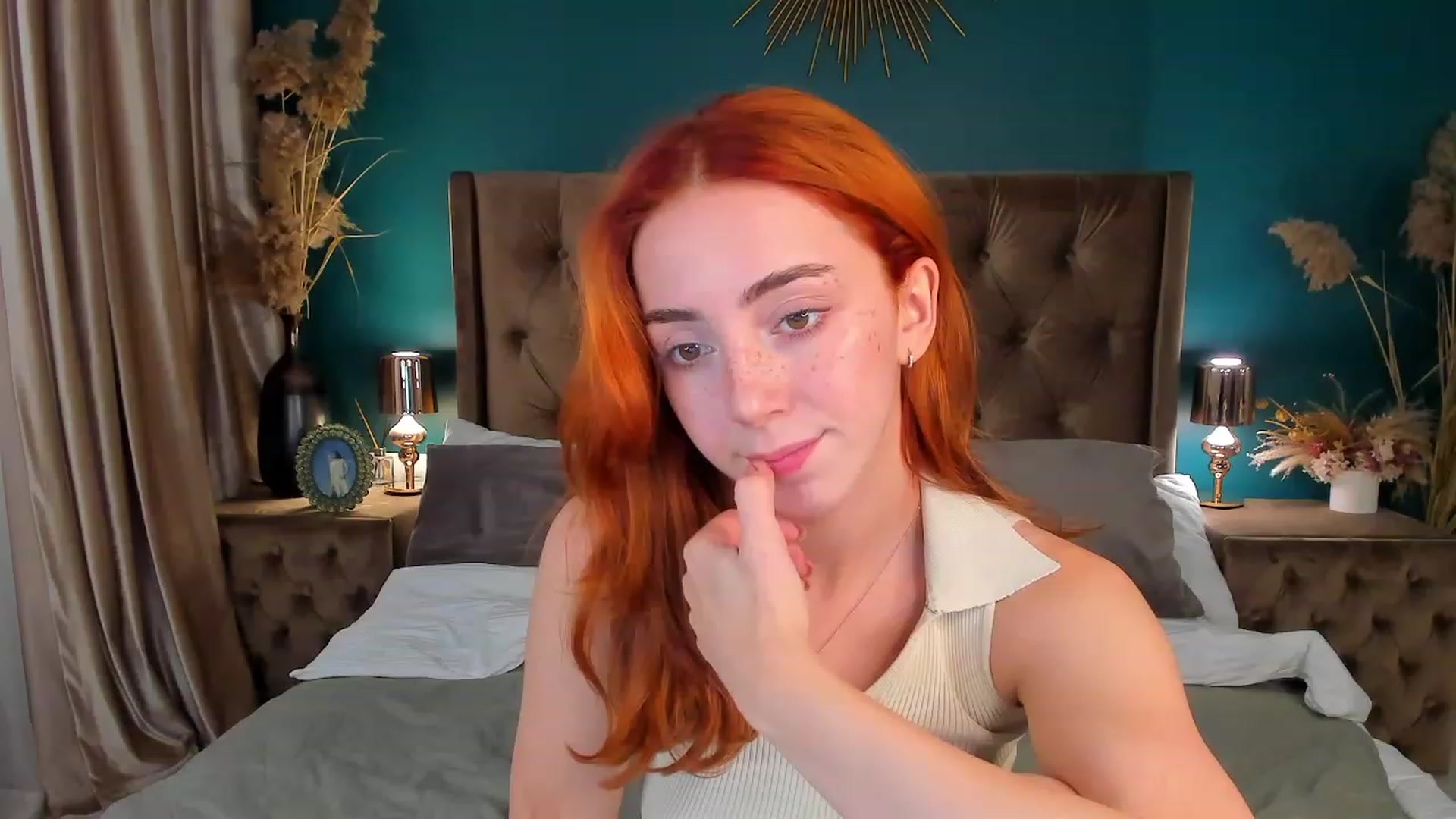 Gallery image thumbnail from ElsaYoung's myfreecams stream on, 08/20/2023, 14:47 image 12 of 20