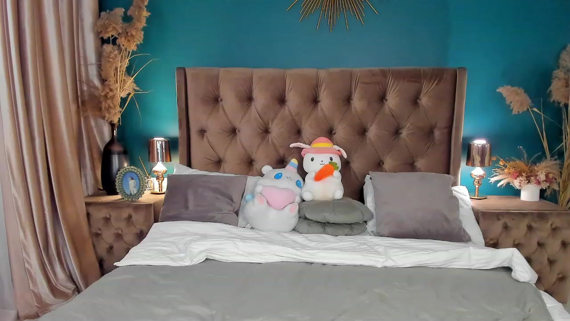 Gallery image thumbnail from ElsaYoung's myfreecams stream on, 08/20/2023, 14:47 image 15 of 20