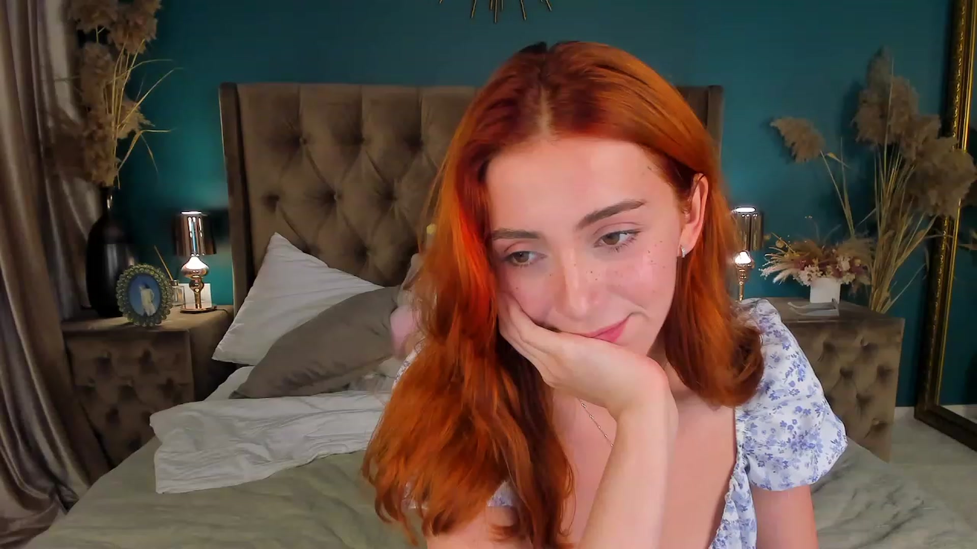 Gallery image thumbnail from ElsaYoung's myfreecams stream on, 08/22/2023, 19:11 image 9 of 20