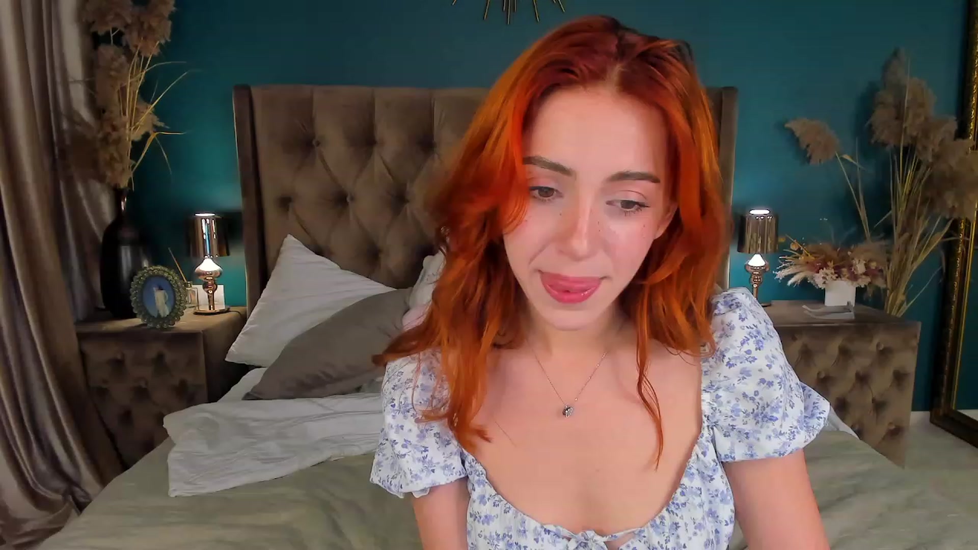 Gallery image thumbnail from ElsaYoung's myfreecams stream on, 08/22/2023, 19:11 image 4 of 20