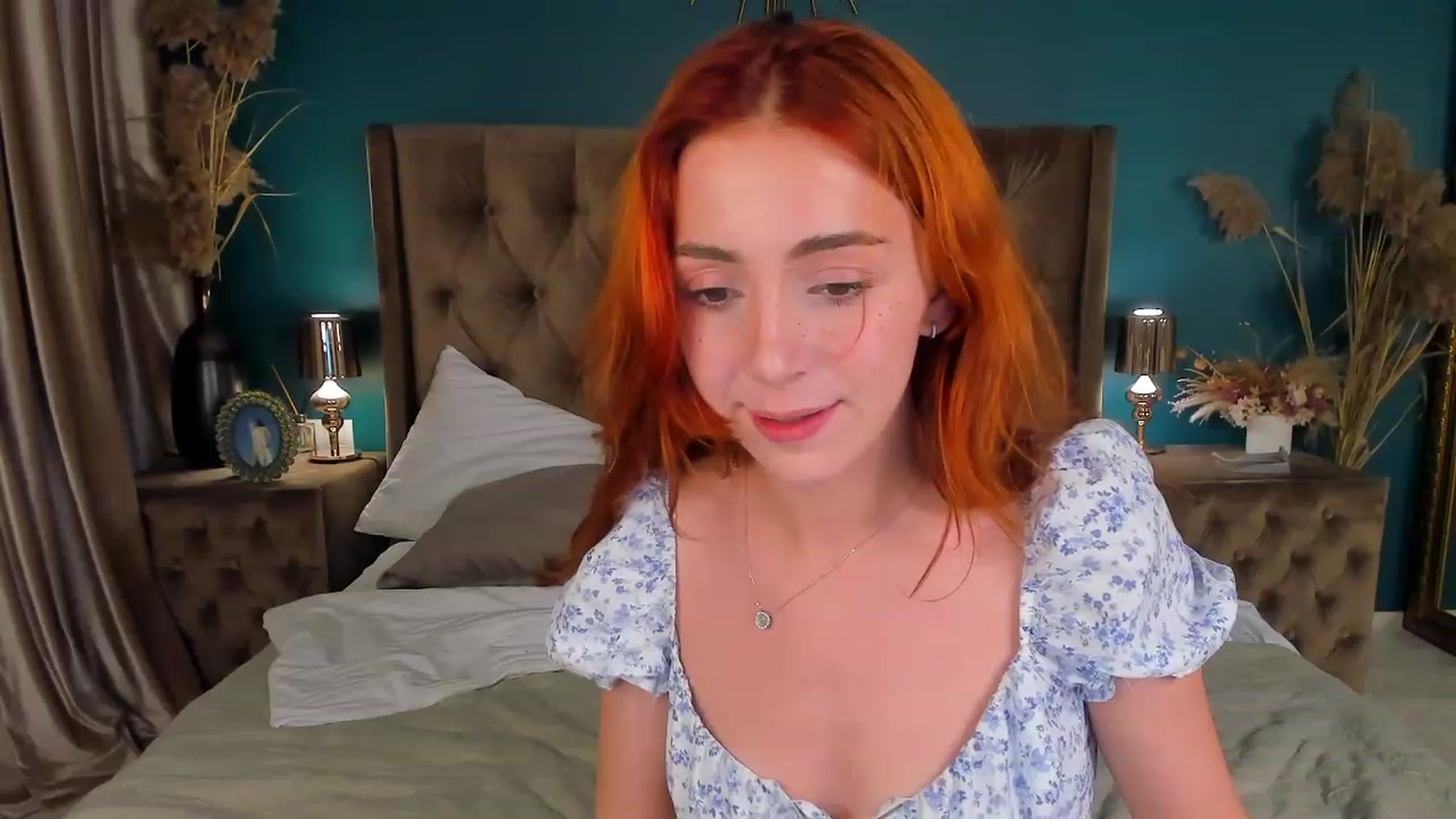 Gallery image thumbnail from ElsaYoung's myfreecams stream on, 08/22/2023, 19:11 image 12 of 20