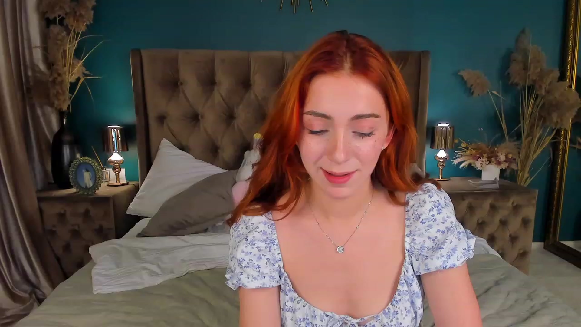 Gallery image thumbnail from ElsaYoung's myfreecams stream on, 08/22/2023, 19:11 image 10 of 20