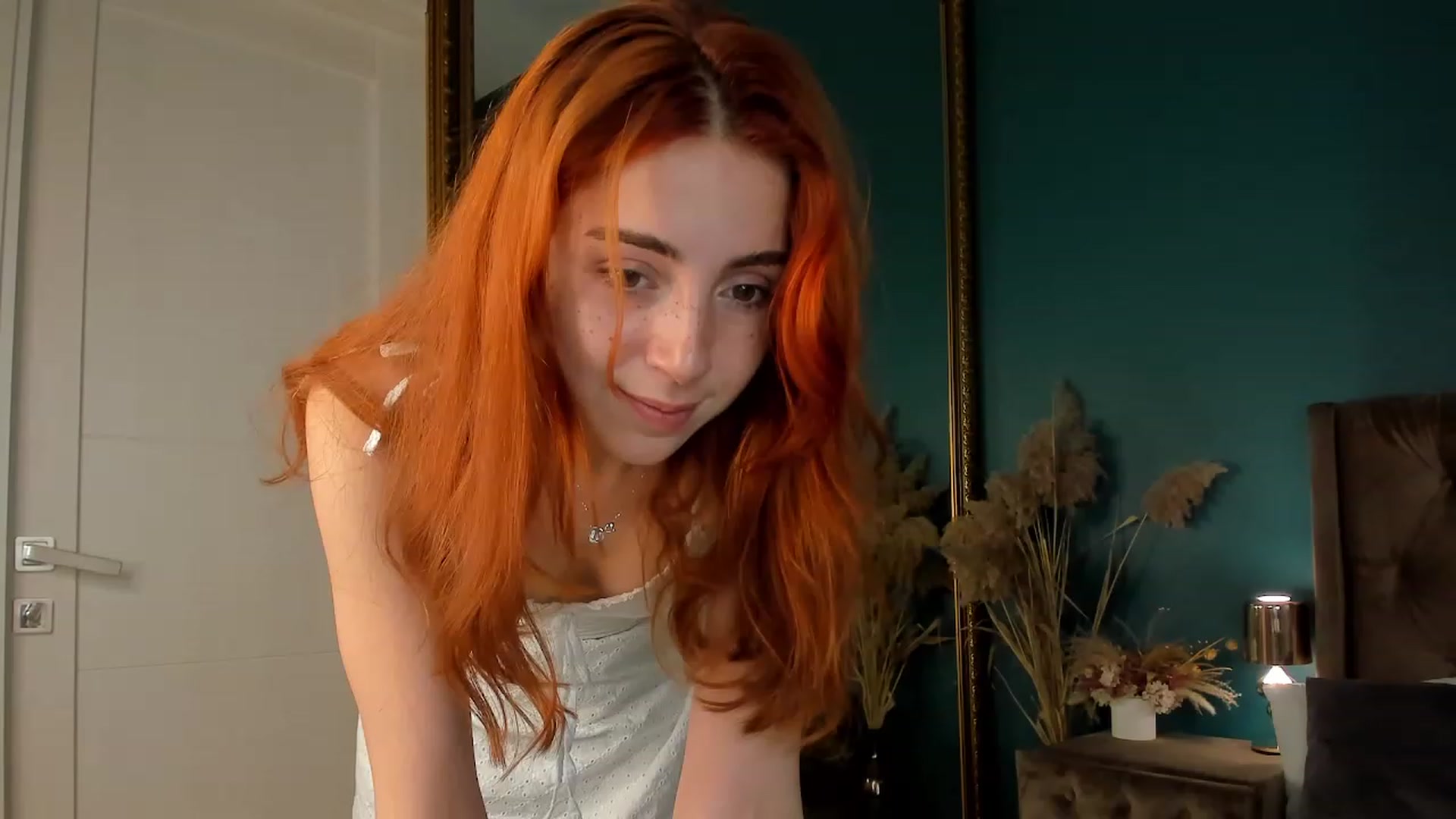 Gallery image thumbnail from ElsaYoung's myfreecams stream on, 08/27/2023, 14:20 image 17 of 20