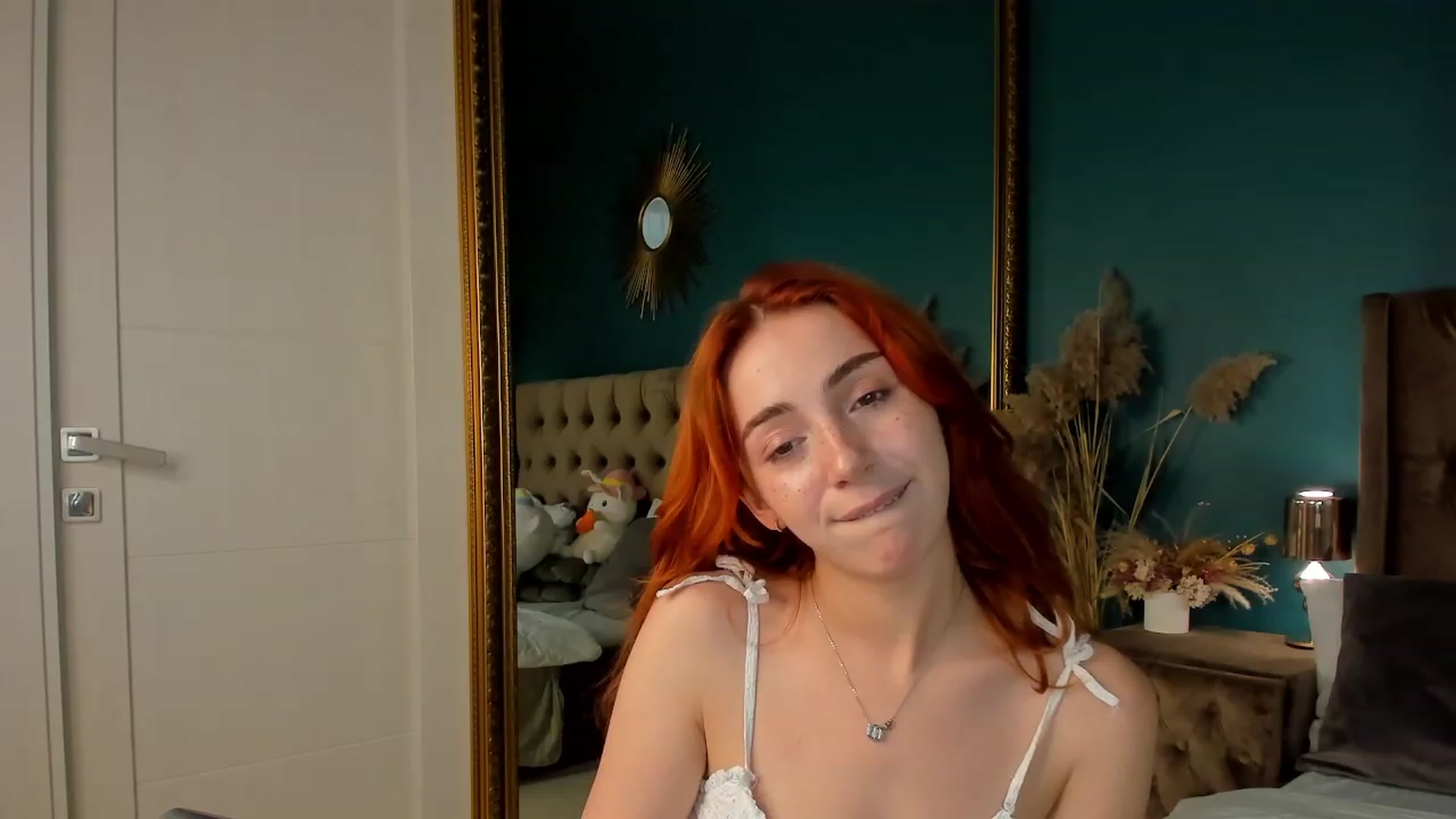 Gallery image thumbnail from ElsaYoung's myfreecams stream on, 08/27/2023, 14:20 image 20 of 20