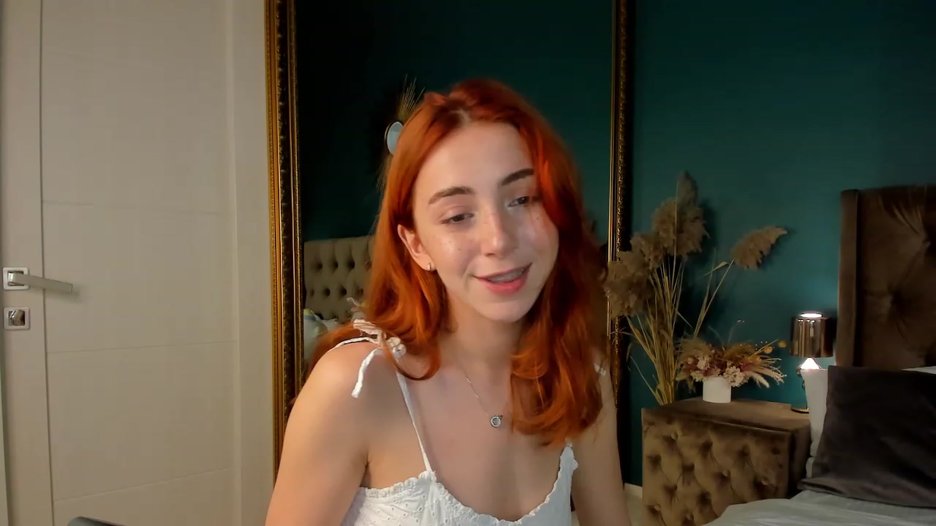 Gallery image thumbnail from ElsaYoung's myfreecams stream on, 08/27/2023, 14:20 image 15 of 20