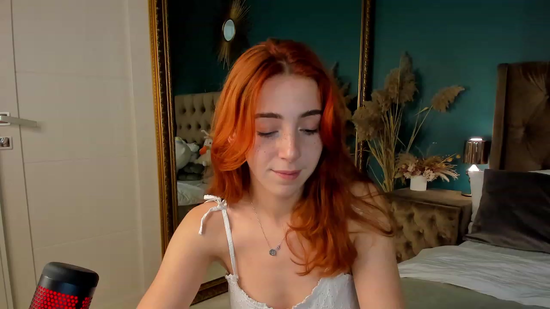 Gallery image thumbnail from ElsaYoung's myfreecams stream on, 08/27/2023, 14:20 image 9 of 20