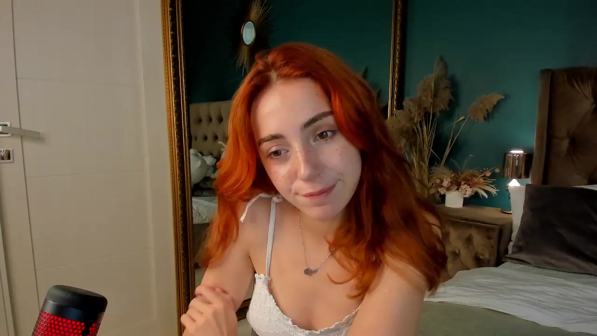 Gallery image thumbnail from ElsaYoung's myfreecams stream on, 08/27/2023, 14:20 image 7 of 20