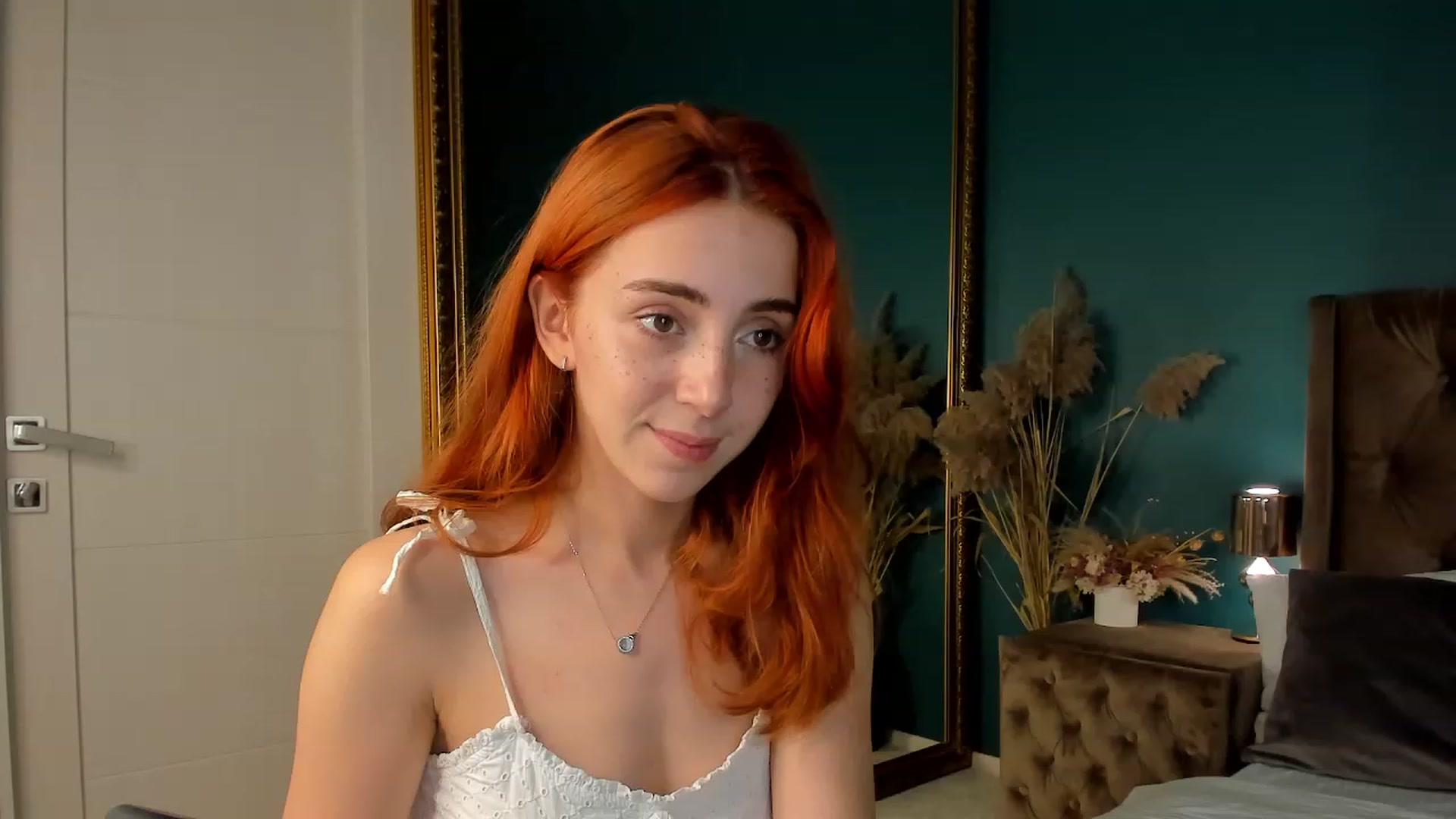 Gallery image thumbnail from ElsaYoung's myfreecams stream on, 08/27/2023, 14:20 image 14 of 20