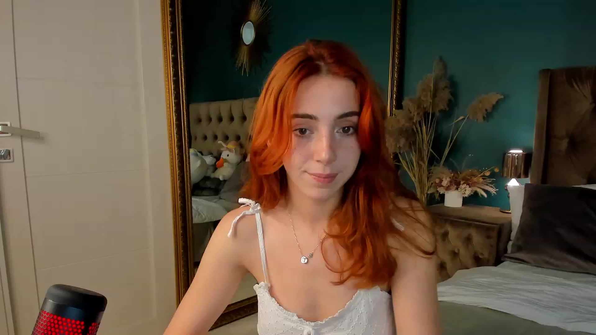 Gallery image thumbnail from ElsaYoung's myfreecams stream on, 08/27/2023, 14:20 image 10 of 20