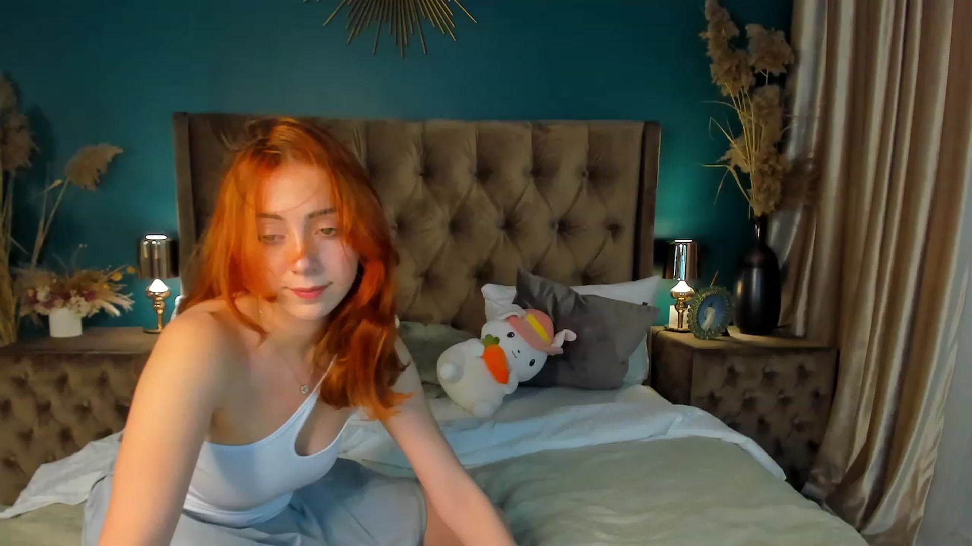 Gallery image thumbnail from ElsaYoung's myfreecams stream on, 09/01/2023, 09:16 image 8 of 20