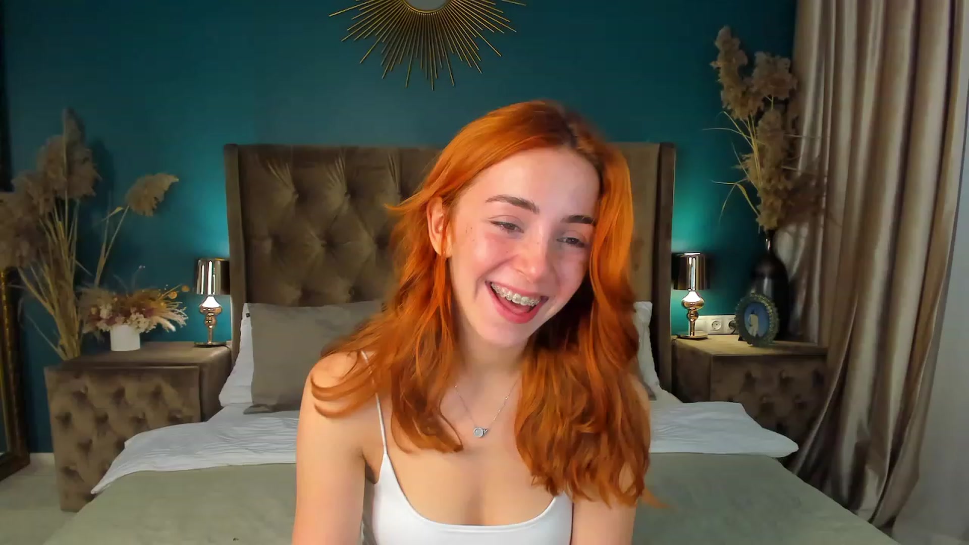 Gallery image thumbnail from ElsaYoung's myfreecams stream on, 09/09/2023, 13:24 image 14 of 20