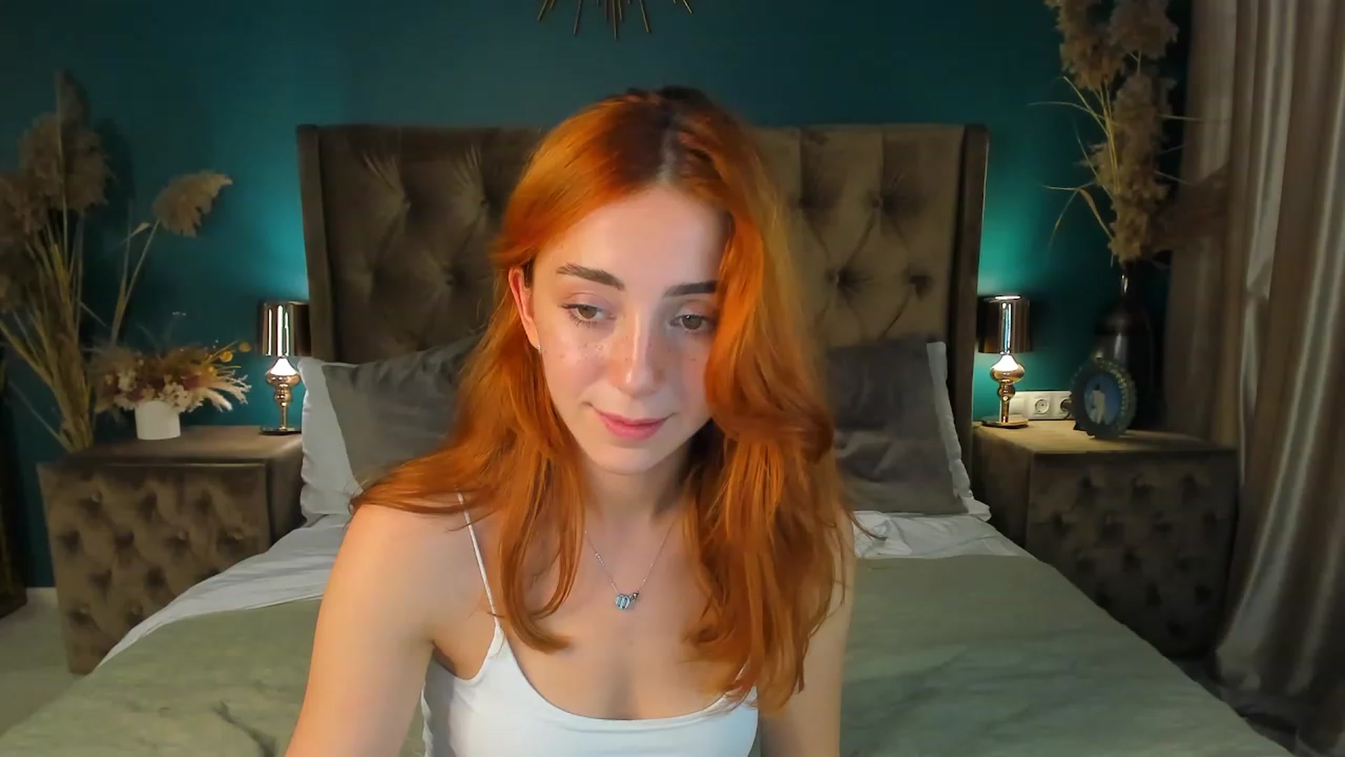 Gallery image thumbnail from ElsaYoung's myfreecams stream on, 09/12/2023, 15:06 image 7 of 20
