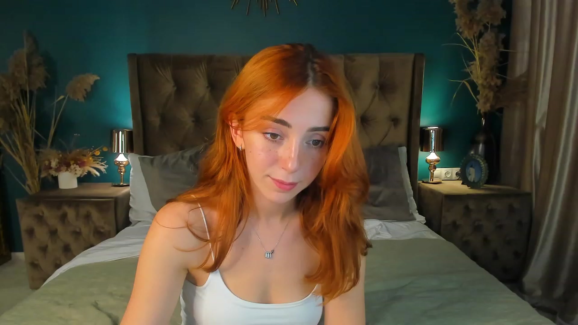 Gallery image thumbnail from ElsaYoung's myfreecams stream on, 09/12/2023, 15:06 image 6 of 20