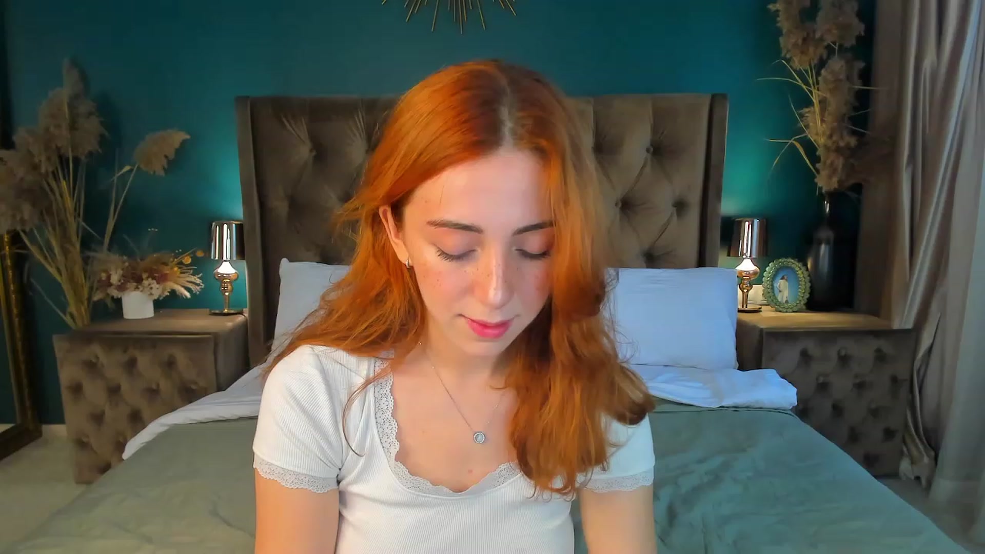 Gallery image thumbnail from ElsaYoung's myfreecams stream on, 09/14/2023, 13:07 image 8 of 20