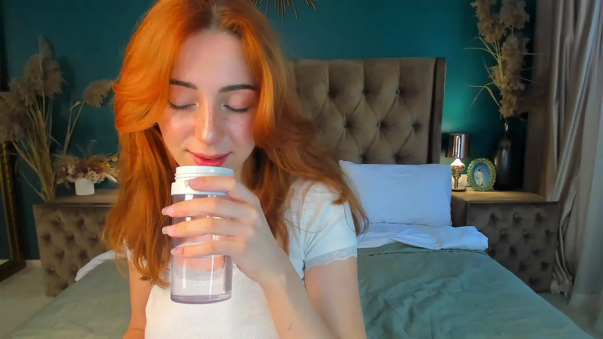 Gallery image thumbnail from ElsaYoung's myfreecams stream on, 09/14/2023, 13:07 image 10 of 20