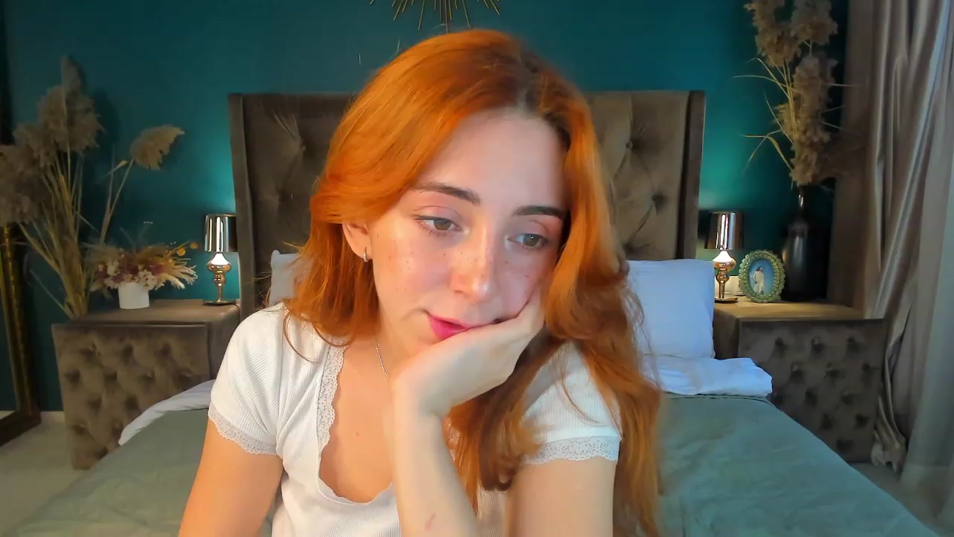 Gallery image thumbnail from ElsaYoung's myfreecams stream on, 09/14/2023, 13:07 image 9 of 20