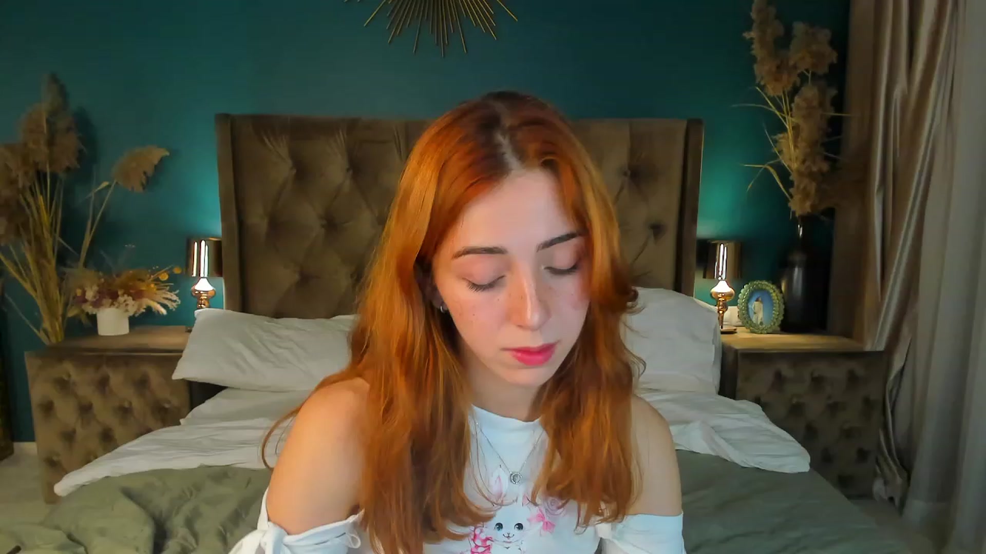 Gallery image thumbnail from ElsaYoung's myfreecams stream on, 09/14/2023, 19:01 image 7 of 20