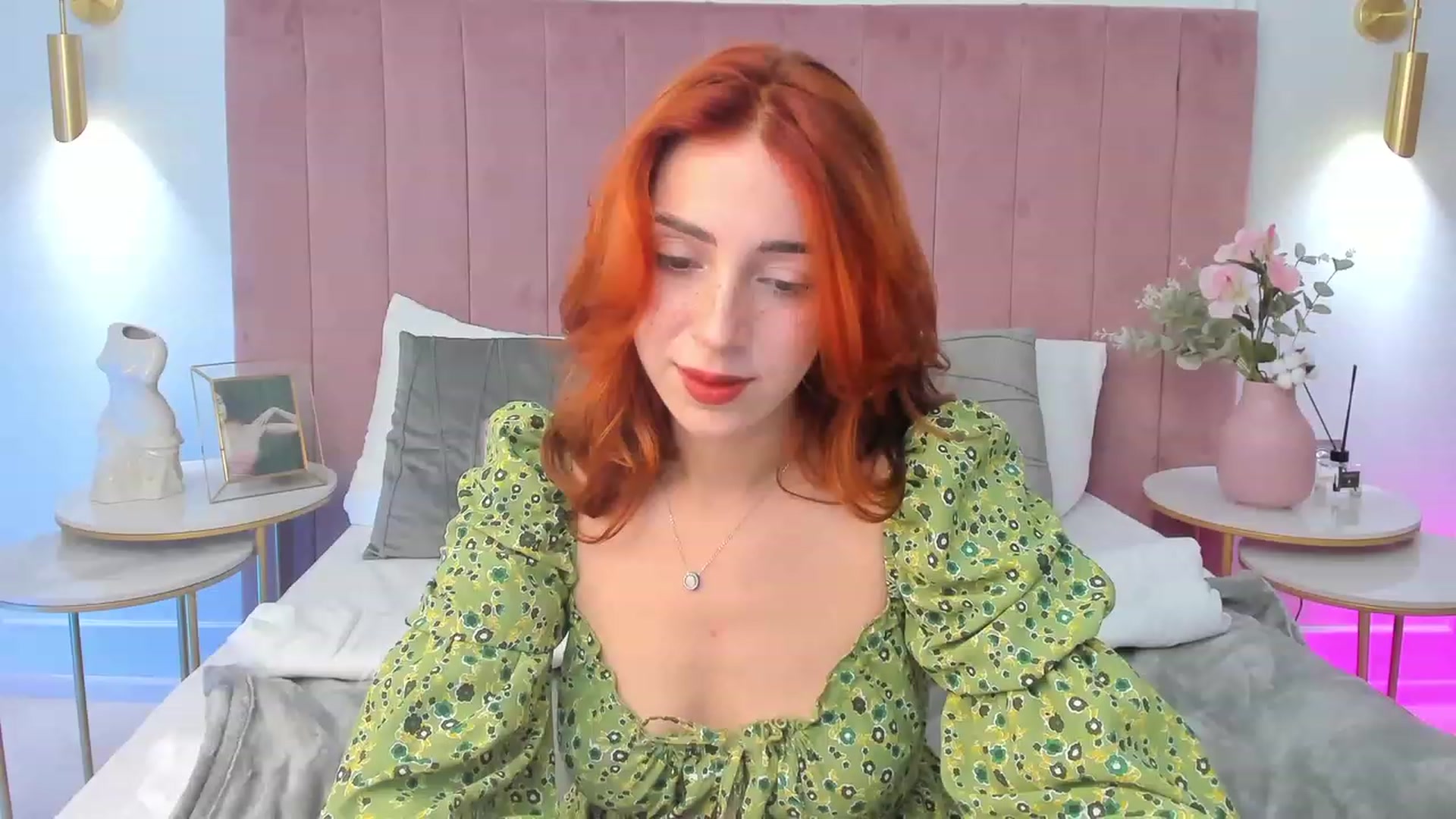 Gallery image thumbnail from ElsaYoung's myfreecams stream on, 09/15/2023, 14:25 image 19 of 20