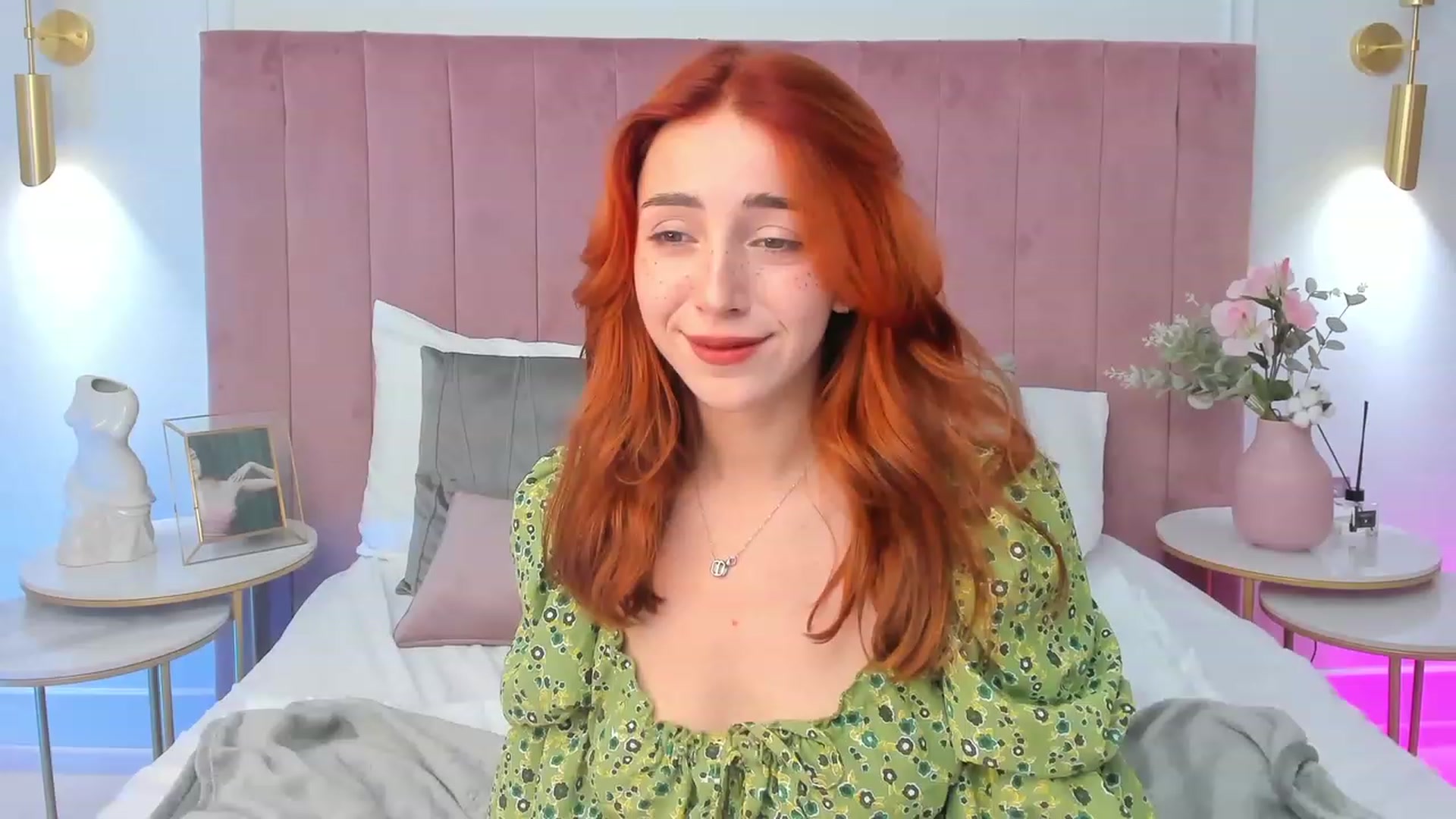 Gallery image thumbnail from ElsaYoung's myfreecams stream on, 09/15/2023, 18:14 image 11 of 20