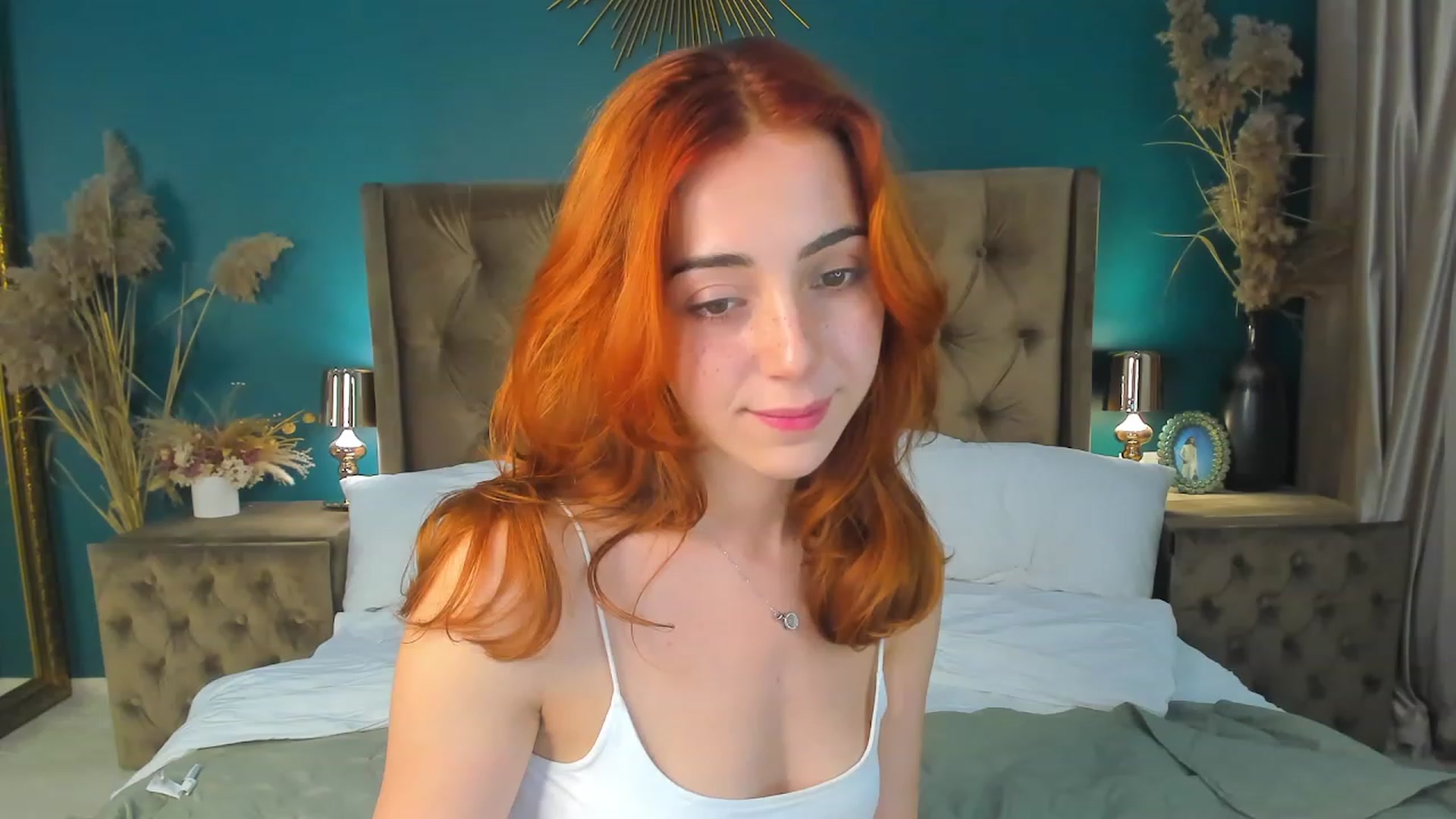 Gallery image thumbnail from ElsaYoung's myfreecams stream on, 09/17/2023, 13:37 image 10 of 20