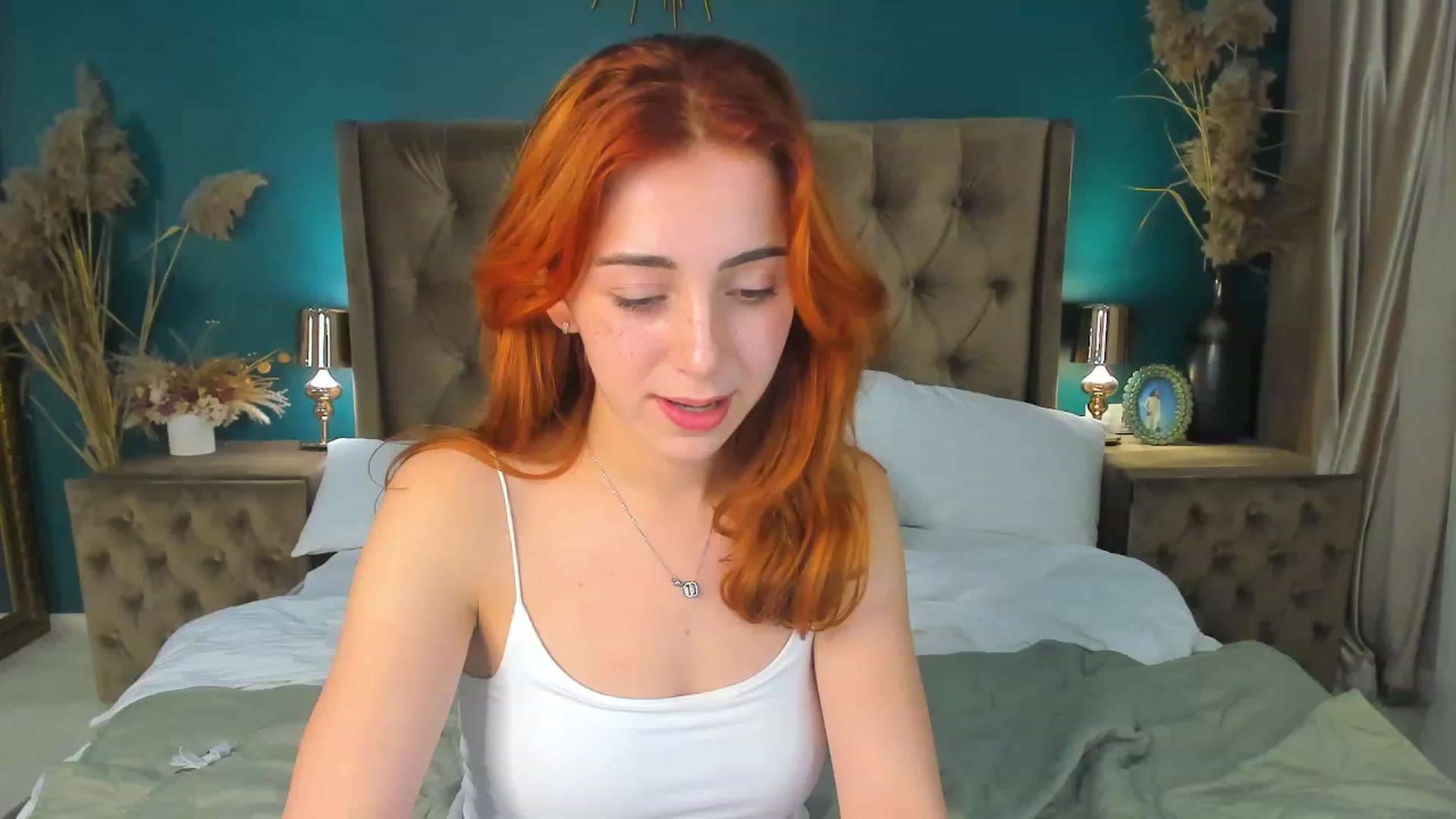 Gallery image thumbnail from ElsaYoung's myfreecams stream on, 09/17/2023, 17:38 image 3 of 20