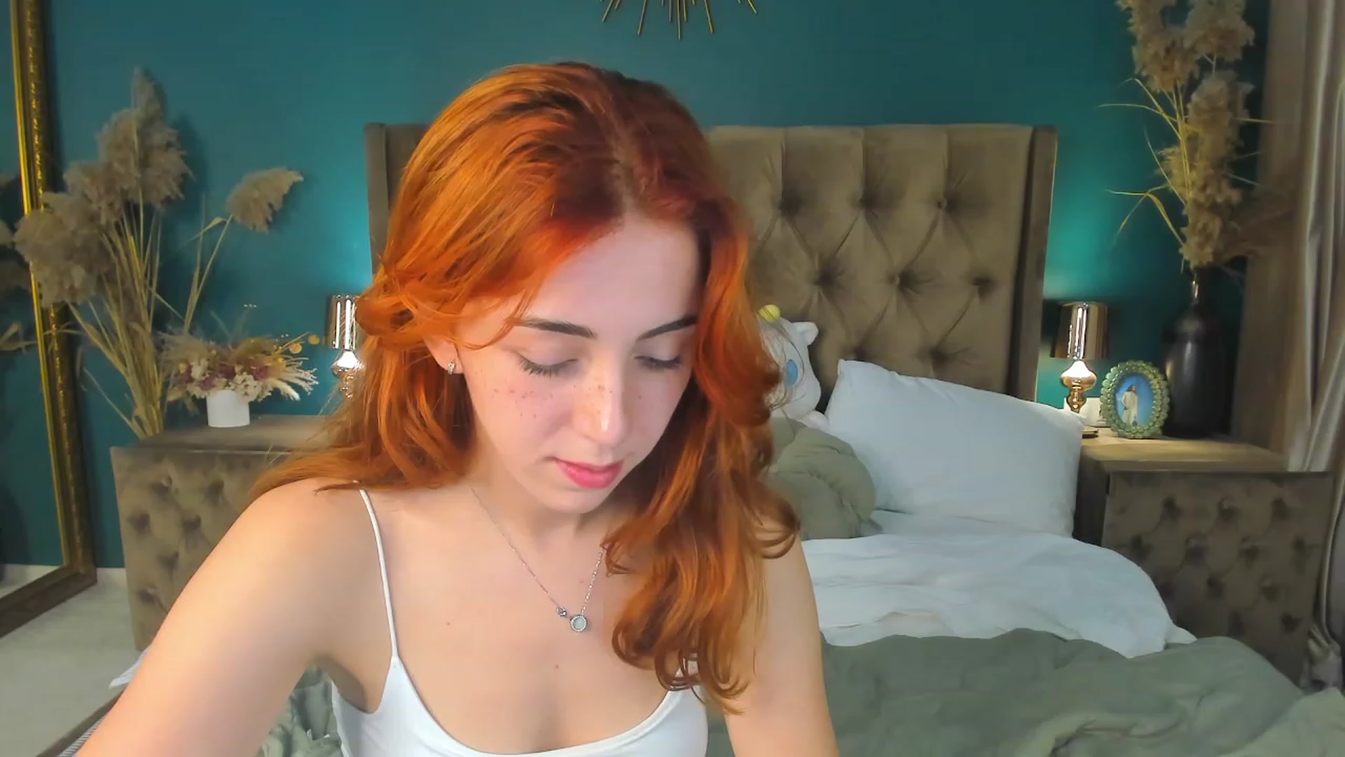 Gallery image thumbnail from ElsaYoung's myfreecams stream on, 09/17/2023, 17:38 image 16 of 20
