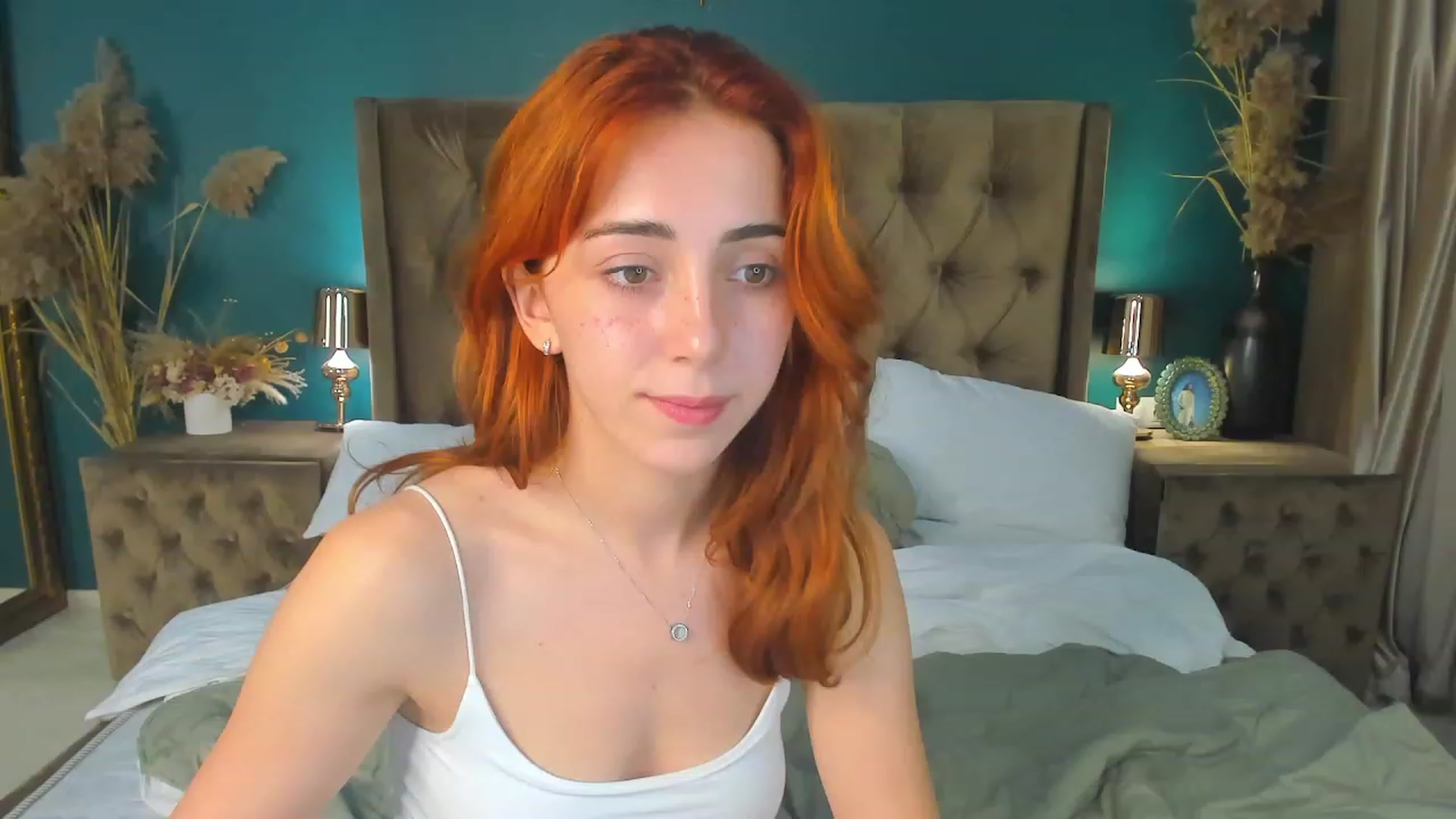 Gallery image thumbnail from ElsaYoung's myfreecams stream on, 09/17/2023, 17:38 image 17 of 20