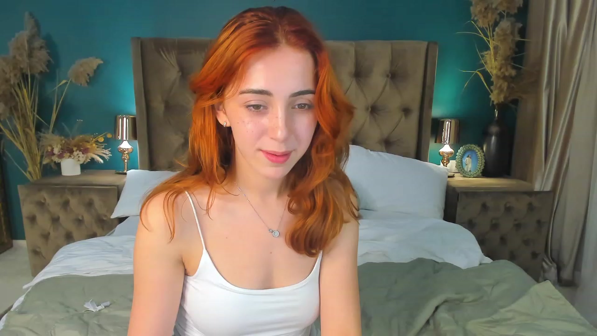 Gallery image thumbnail from ElsaYoung's myfreecams stream on, 09/17/2023, 17:38 image 12 of 20