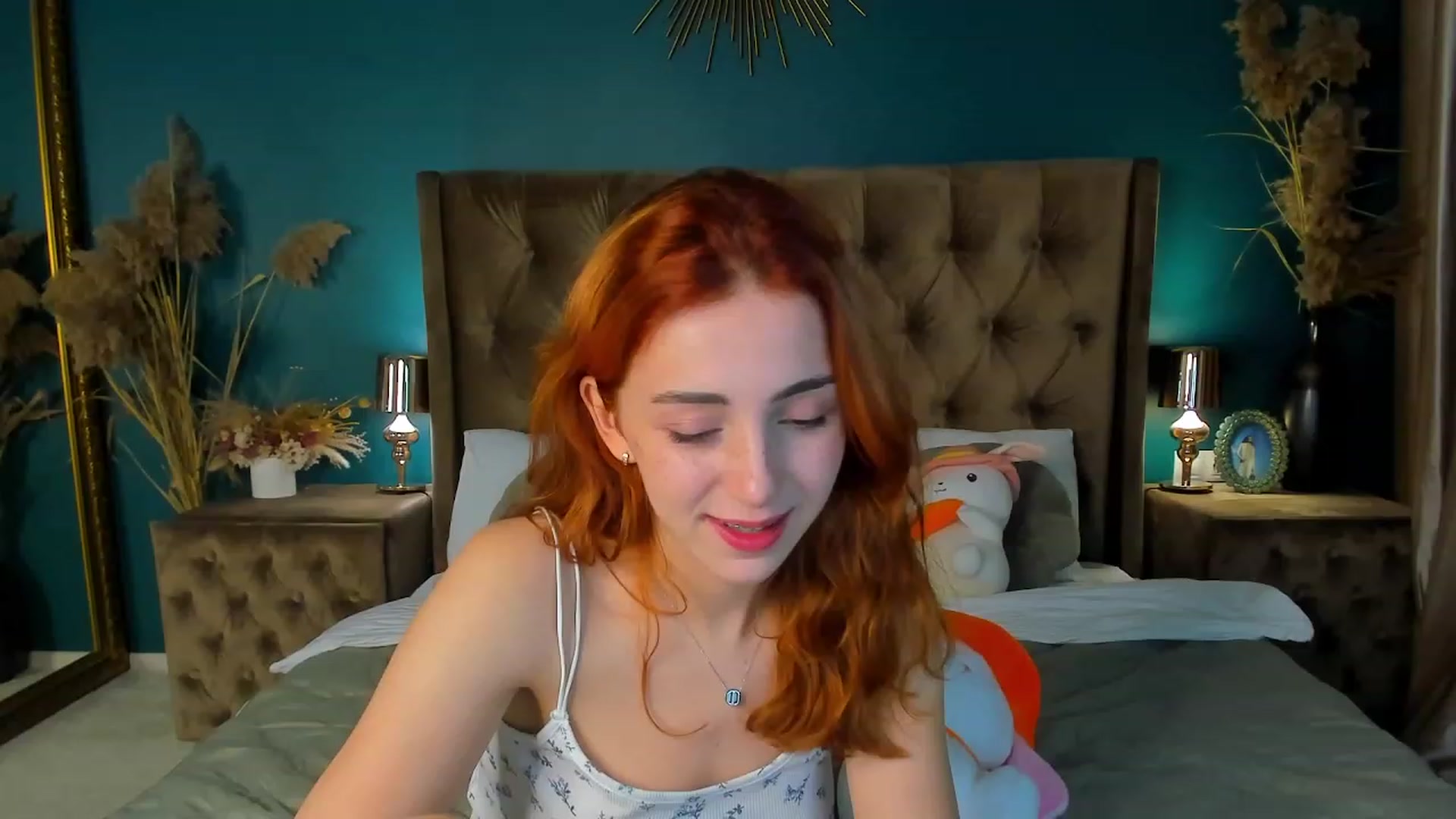 Gallery image thumbnail from ElsaYoung's myfreecams stream on, 09/20/2023, 06:28 image 17 of 20
