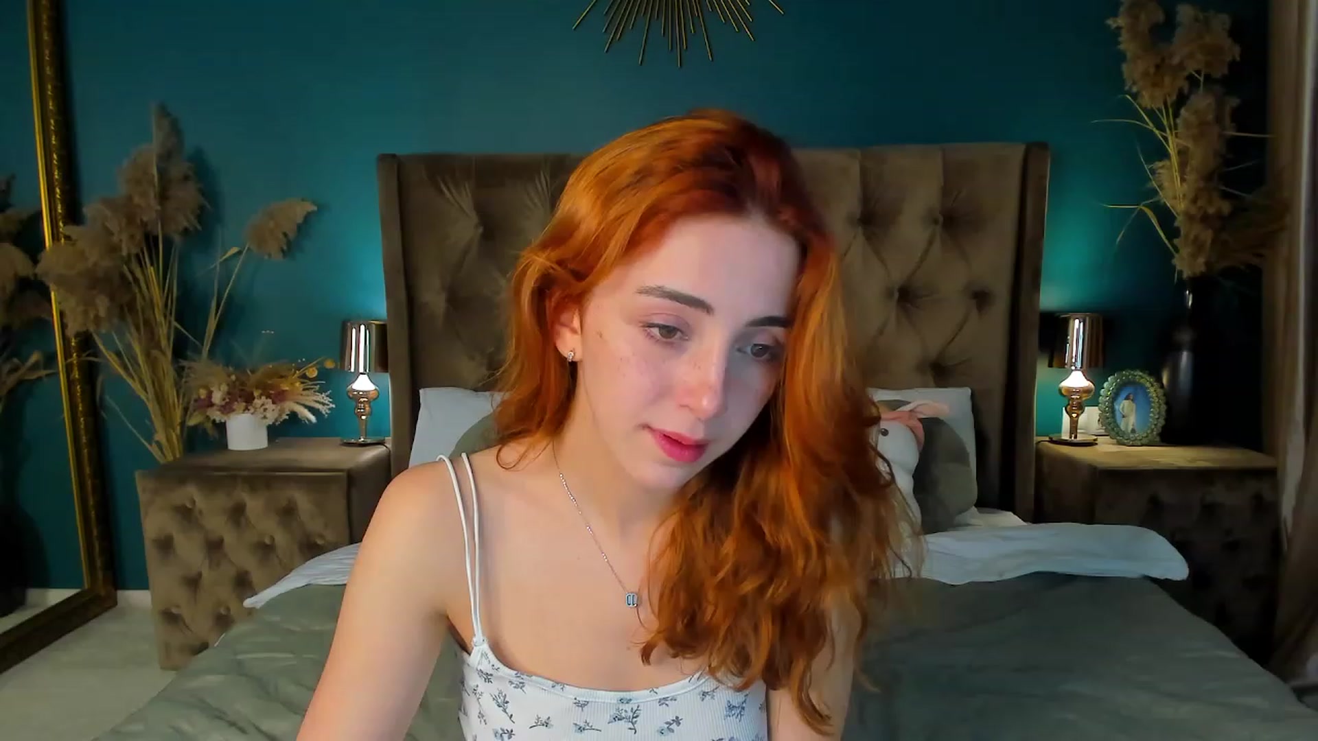 Gallery image thumbnail from ElsaYoung's myfreecams stream on, 09/20/2023, 06:28 image 12 of 20
