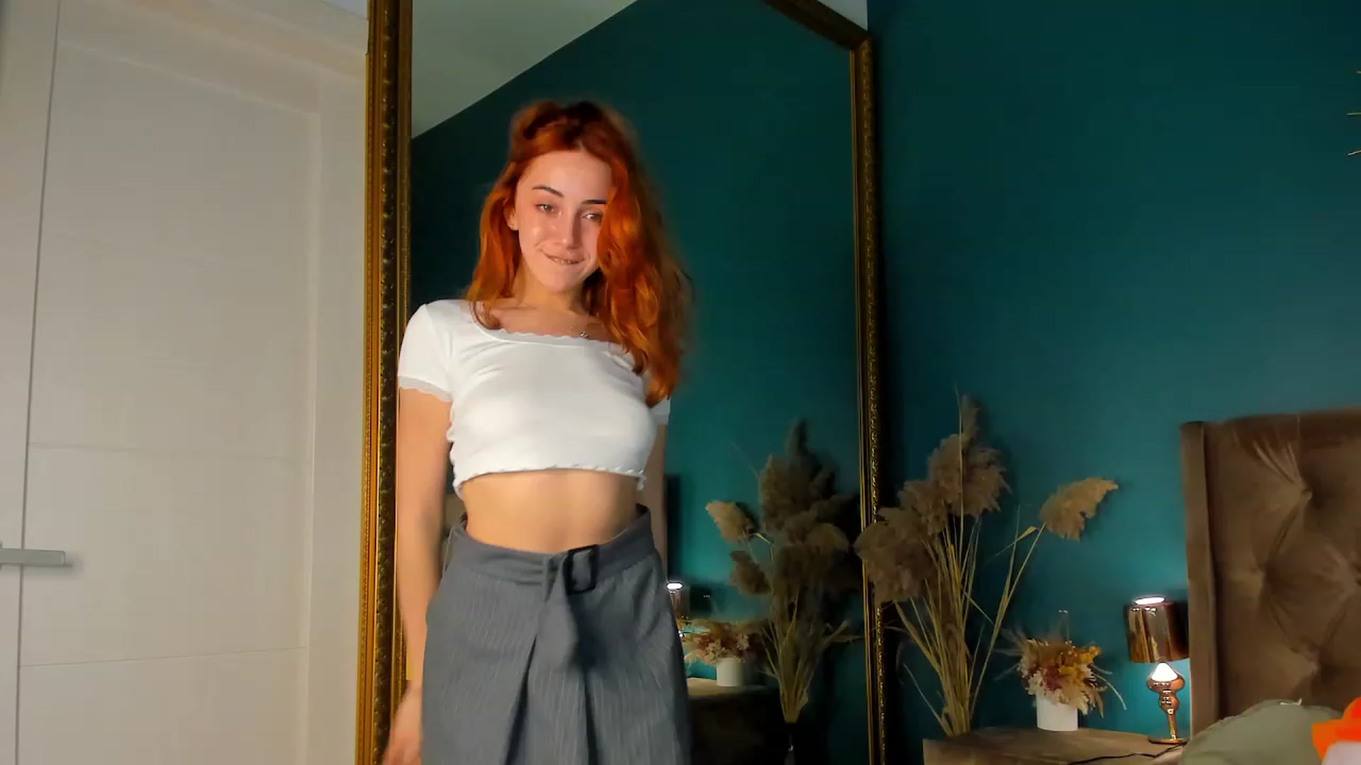 Gallery image thumbnail from ElsaYoung's myfreecams stream on, 09/22/2023, 14:50 image 9 of 20