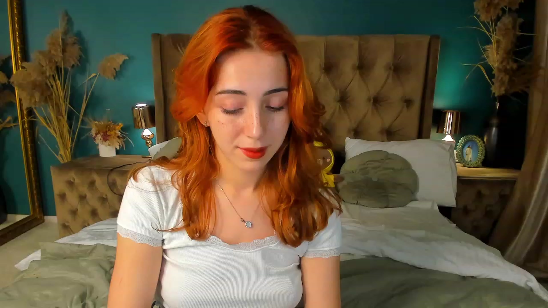 Gallery image thumbnail from ElsaYoung's myfreecams stream on, 09/22/2023, 16:52 image 2 of 20