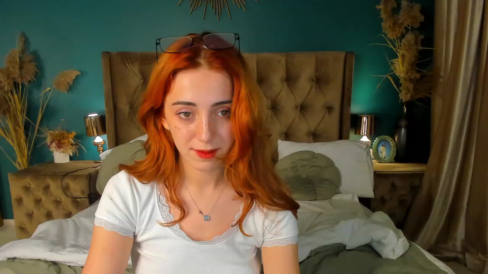 Gallery image thumbnail from ElsaYoung's myfreecams stream on, 09/22/2023, 17:46 image 10 of 20