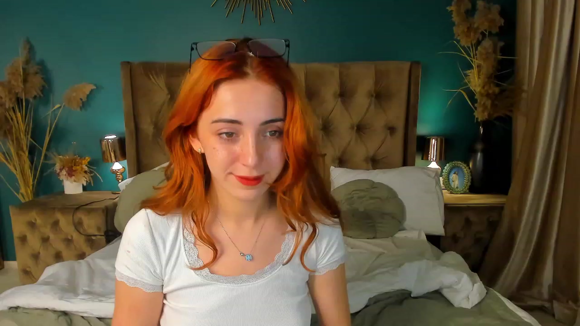 Gallery image thumbnail from ElsaYoung's myfreecams stream on, 09/22/2023, 17:46 image 9 of 20