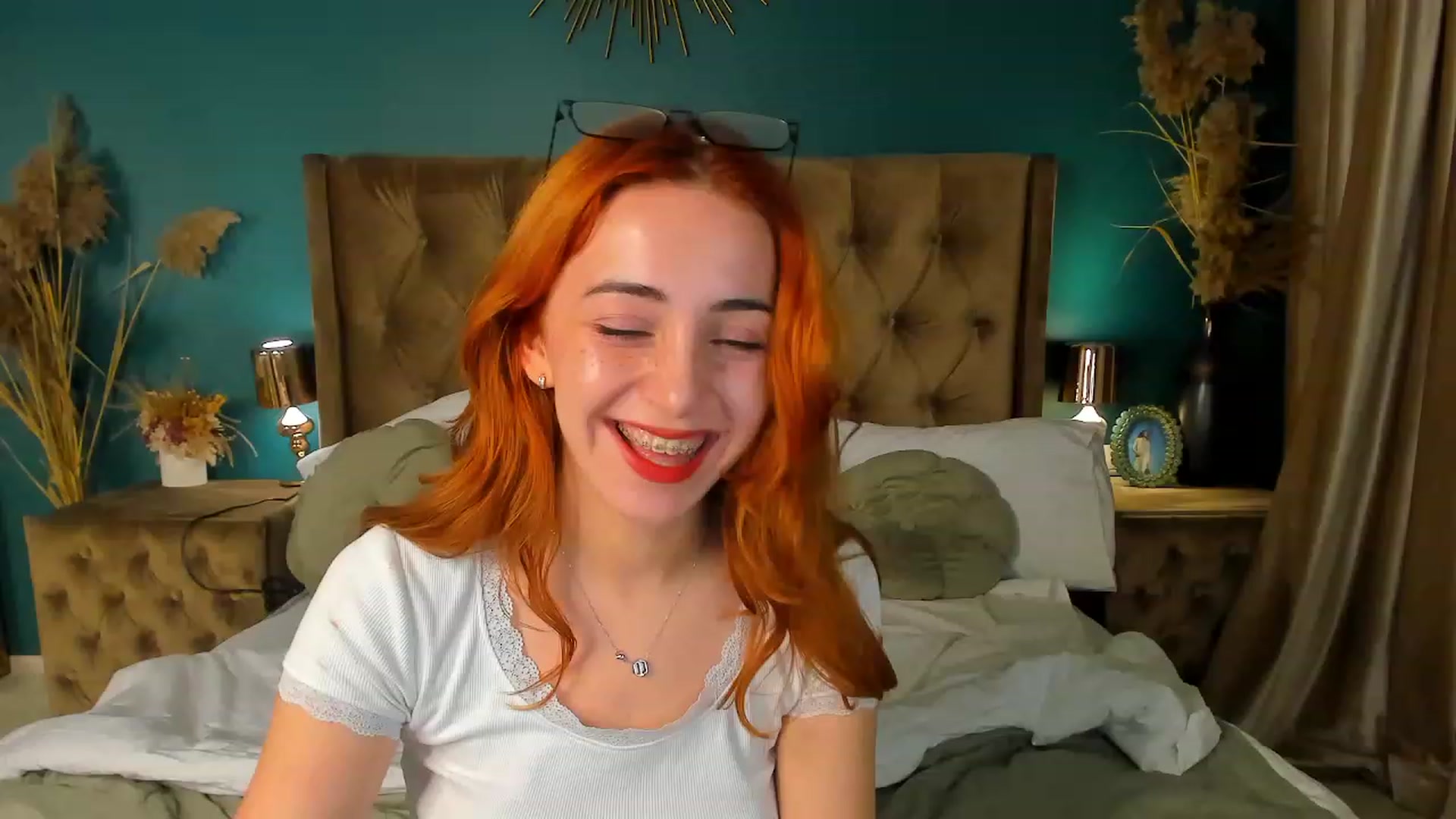Gallery image thumbnail from ElsaYoung's myfreecams stream on, 09/22/2023, 17:46 image 11 of 20
