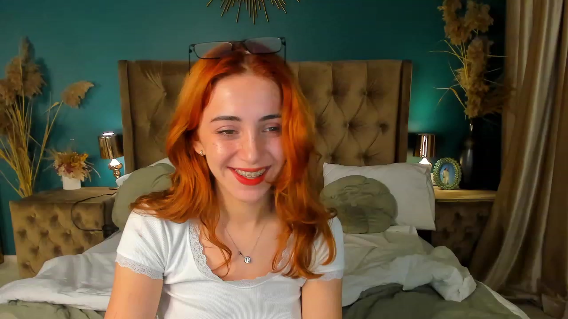 Gallery image thumbnail from ElsaYoung's myfreecams stream on, 09/22/2023, 17:46 image 13 of 20