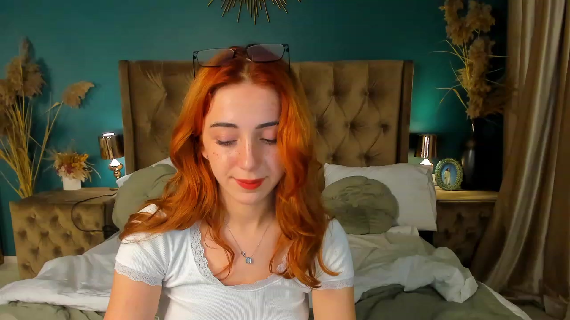 Gallery image thumbnail from ElsaYoung's myfreecams stream on, 09/22/2023, 17:46 image 17 of 20