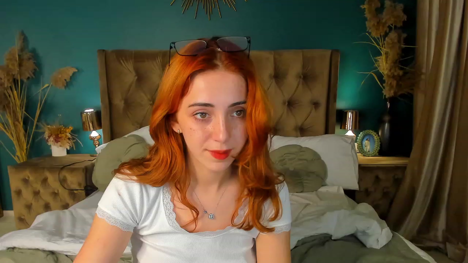 Gallery image thumbnail from ElsaYoung's myfreecams stream on, 09/22/2023, 17:46 image 14 of 20