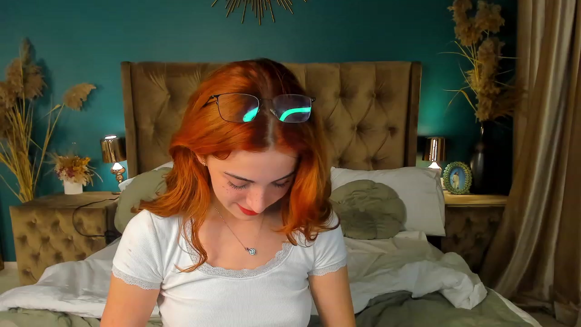 Gallery image thumbnail from ElsaYoung's myfreecams stream on, 09/22/2023, 17:46 image 4 of 20